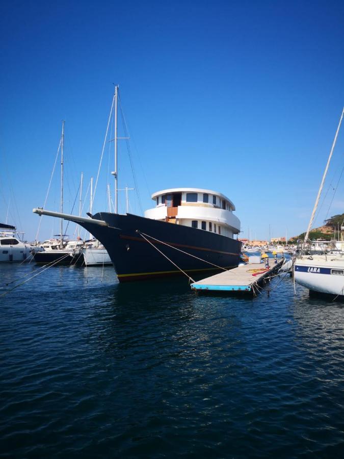 Classic Yacht Yanika Yachting Watersport Ets 빌라푸주 외부 사진