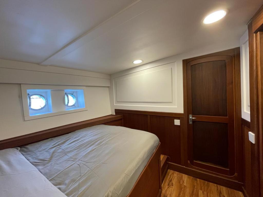 Classic Yacht Yanika Yachting Watersport Ets 빌라푸주 외부 사진